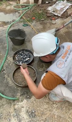 Đãi bê tông bằng dụng cụ chuyên dụng